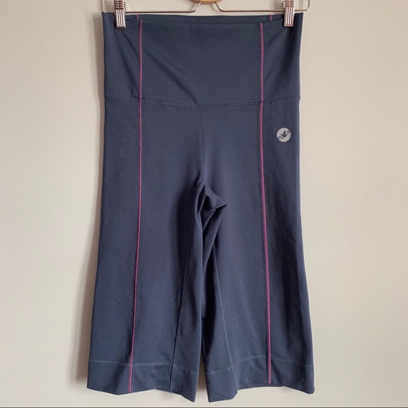 AerieFit - High-Waisted Gaucho Pants - Picture 1 of 4